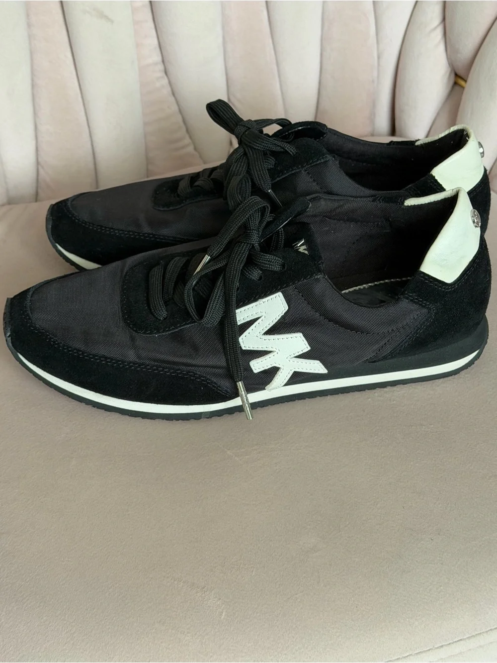 ⭐️FREE SHIPPING⭐️ MICHAEL KORS Stanton Trainer Sneakers in Black Sz 7.5